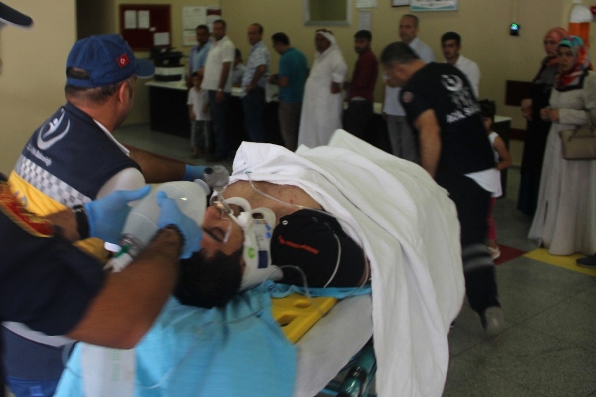Kaza Yapan Motosiklet Sürücüsü Ağır Yaralandı