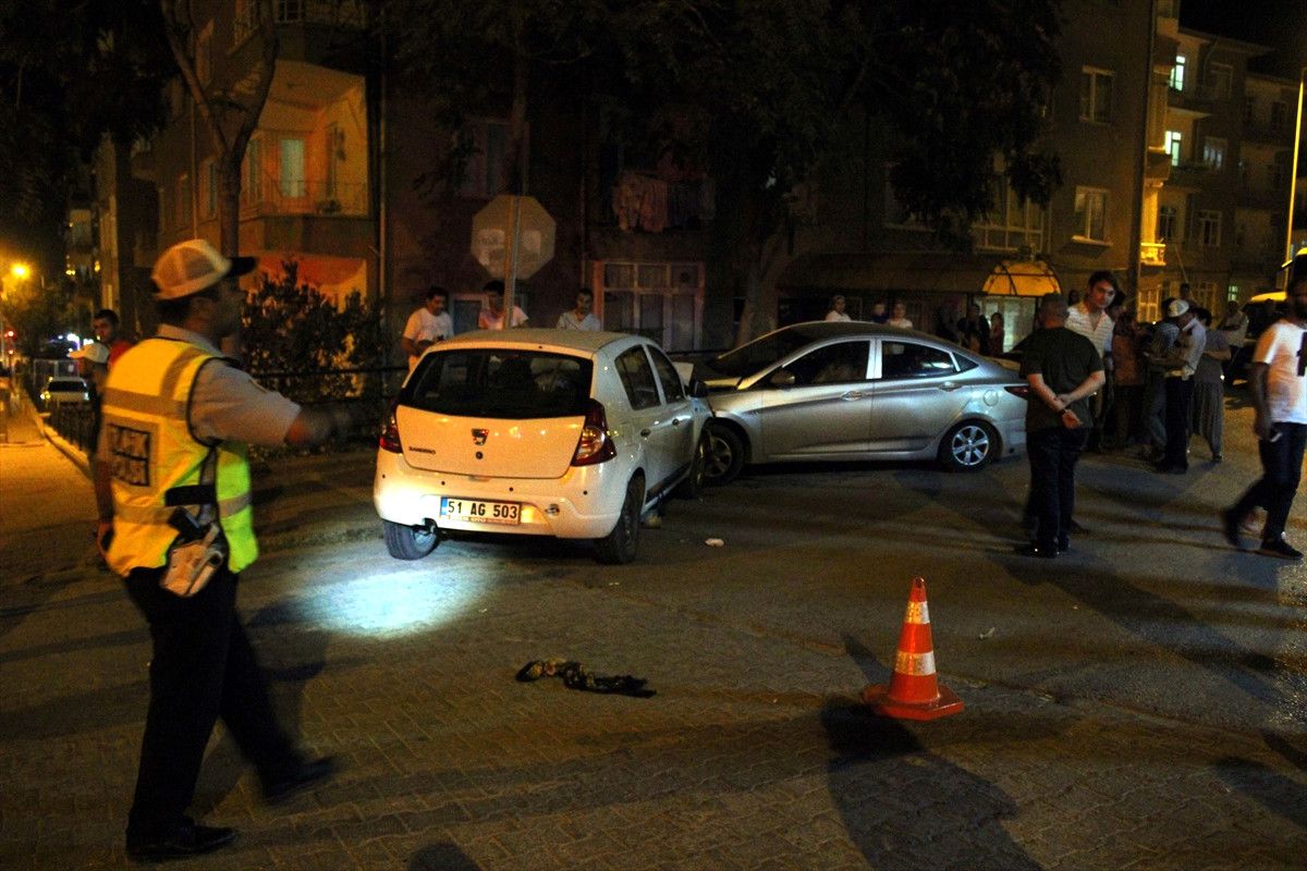 Niğde\'de Trafik Kazası: 1 Ölü, 6 Yaralı