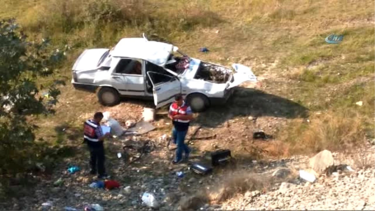 Samsun\'da Otomobil Şarampole Yuvarlandı: 2 Buçuk Yaşındaki Nisanur Hayatını Kaybetti