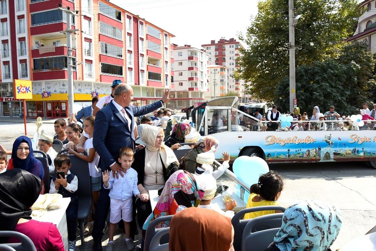 Tekkeköy\'de Coşkulu Sünnet Şöleni