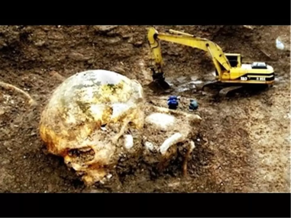 7 Farklı Mezarlıkta Bulunan Dev İnsan İskeletleri