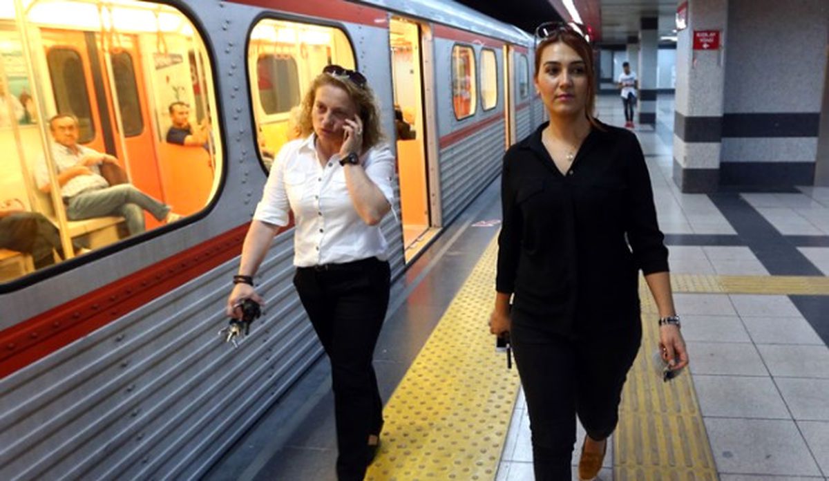 Ankara Metrosunun Kadın Vatmanları