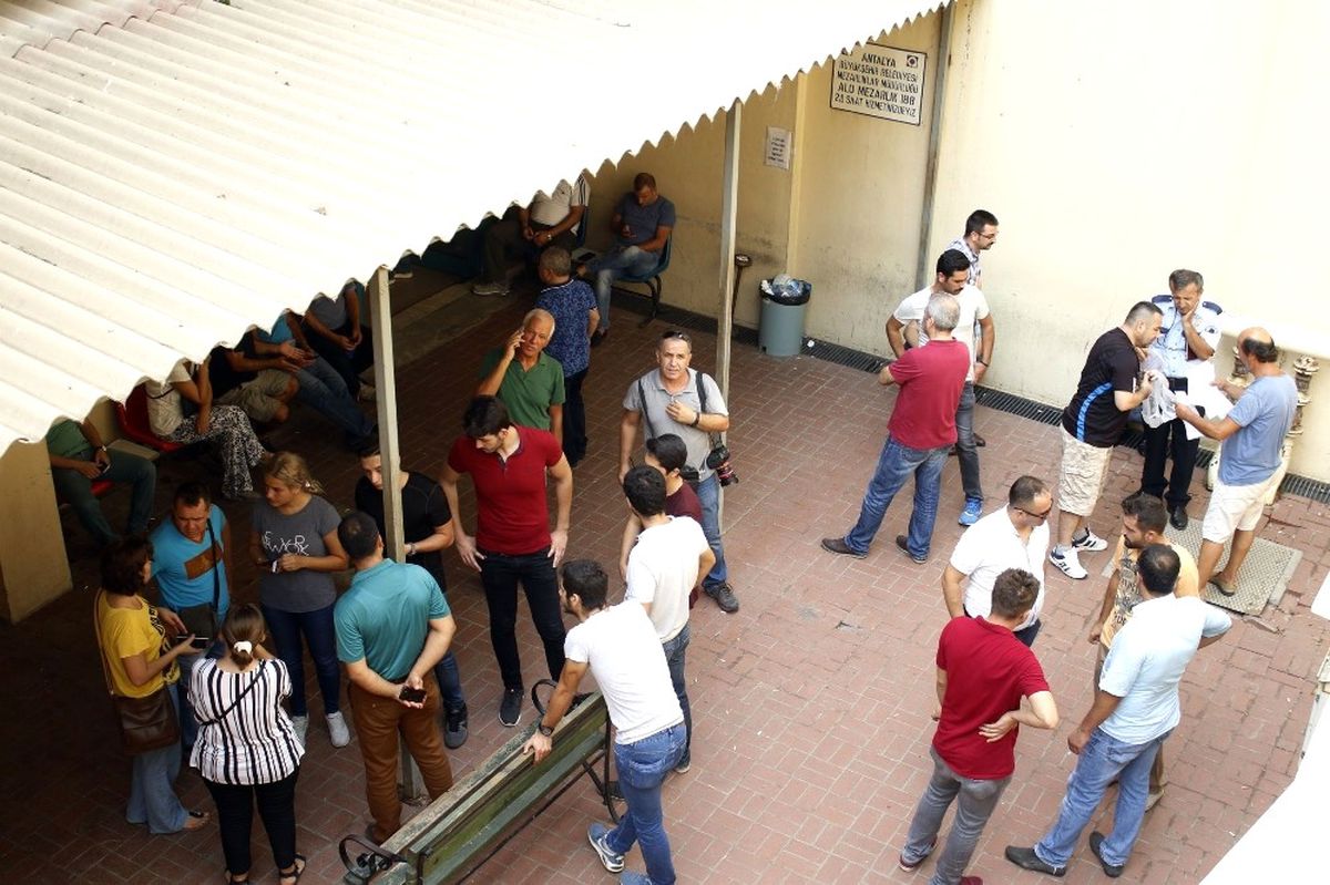 Antalya\'da 5 Kişinin Hayatını Kaybetti Tur Midibüsü Kazası