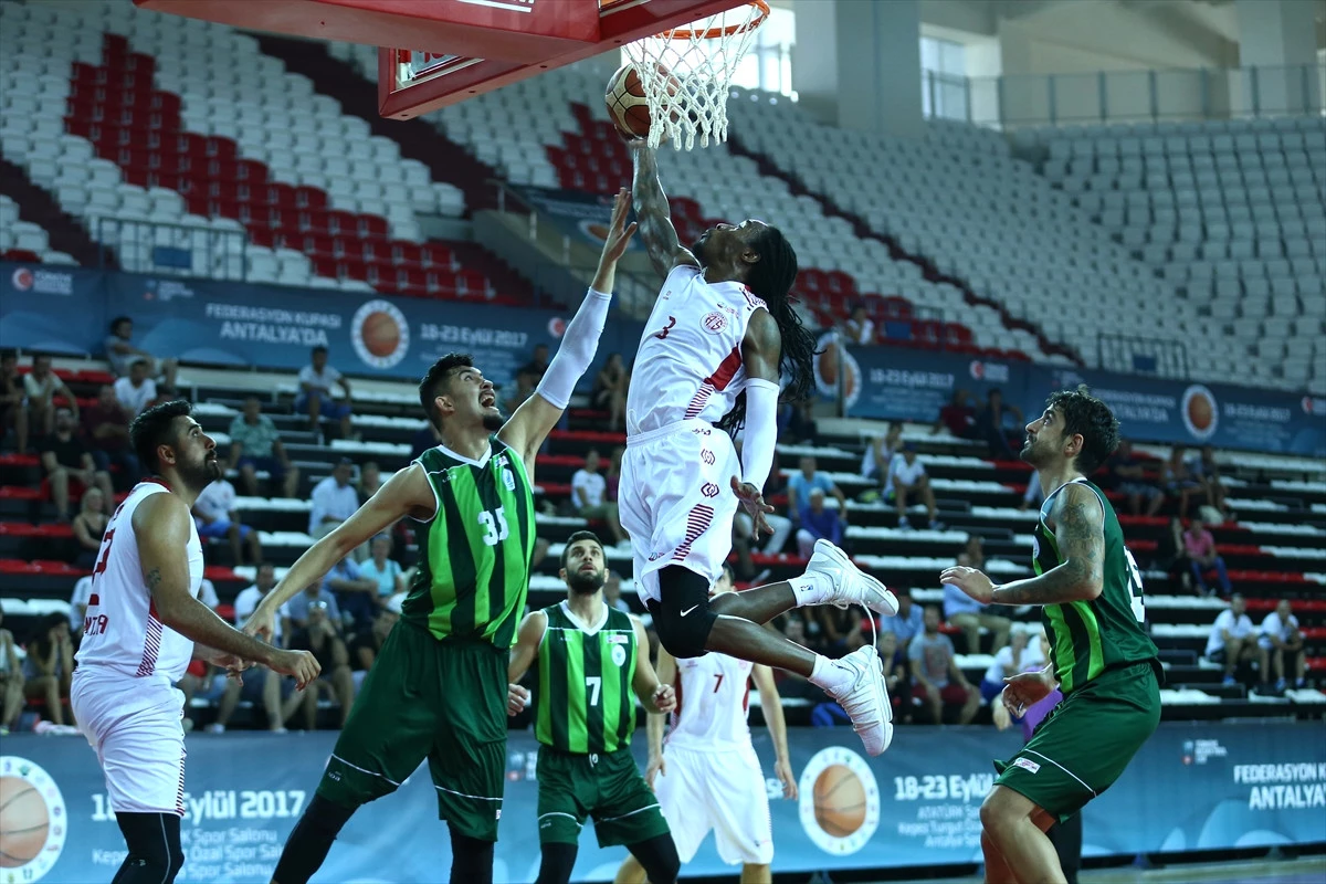 Antalya\'da Erkekler Basketbol Ligi Federasyon Kupası Heyecanı