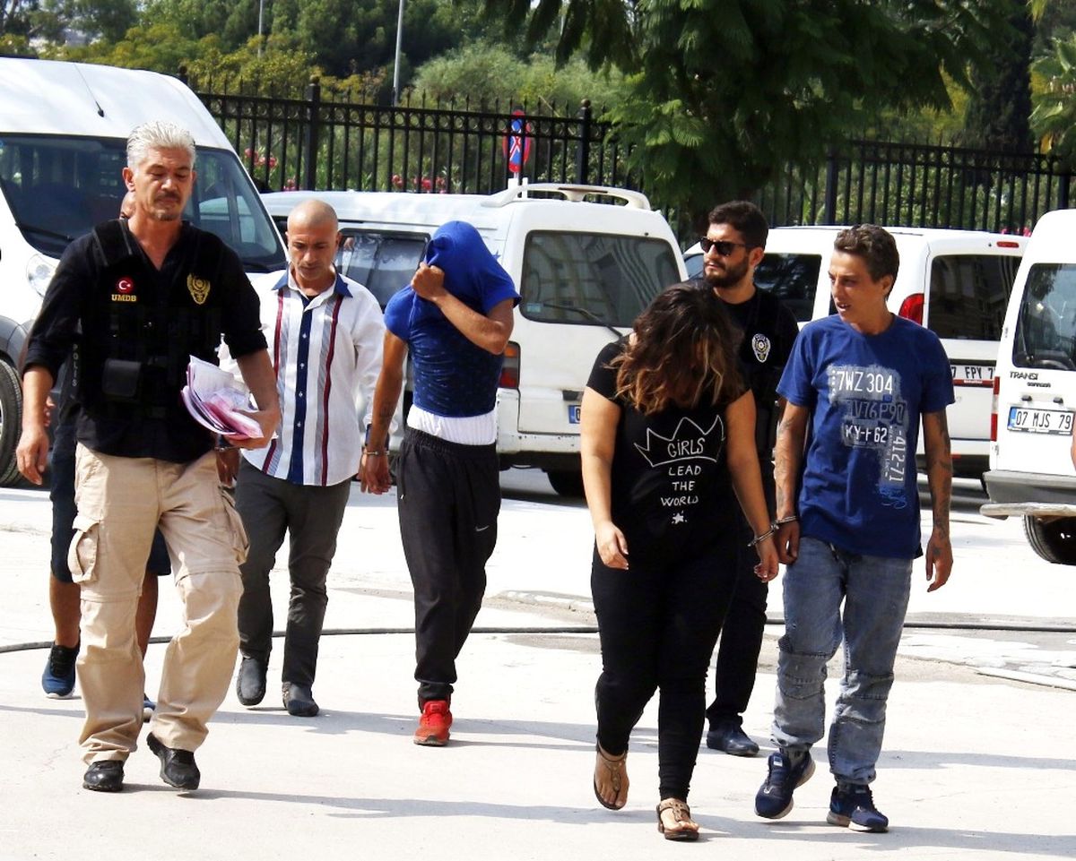 Antalya\'da Uyuşturucu Operasyonu: 6 Gözaltı