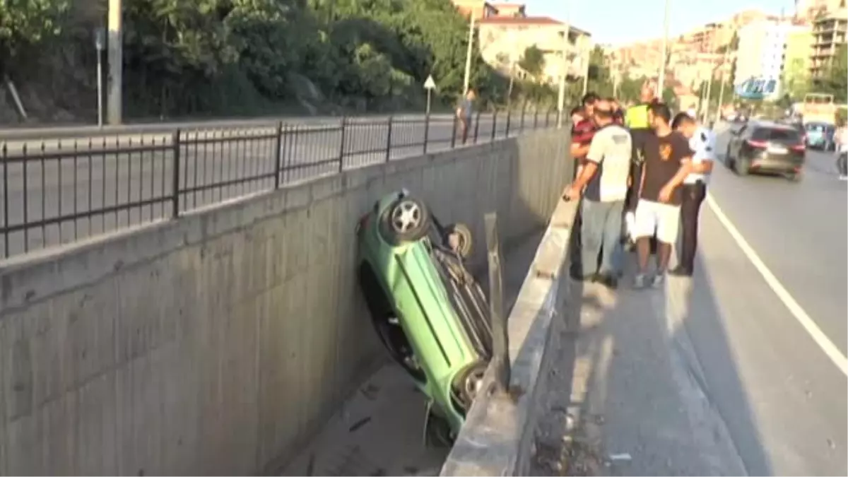 Aşırı Hızlı Araç Su Kanalına Uçtu: 1 Yaralı