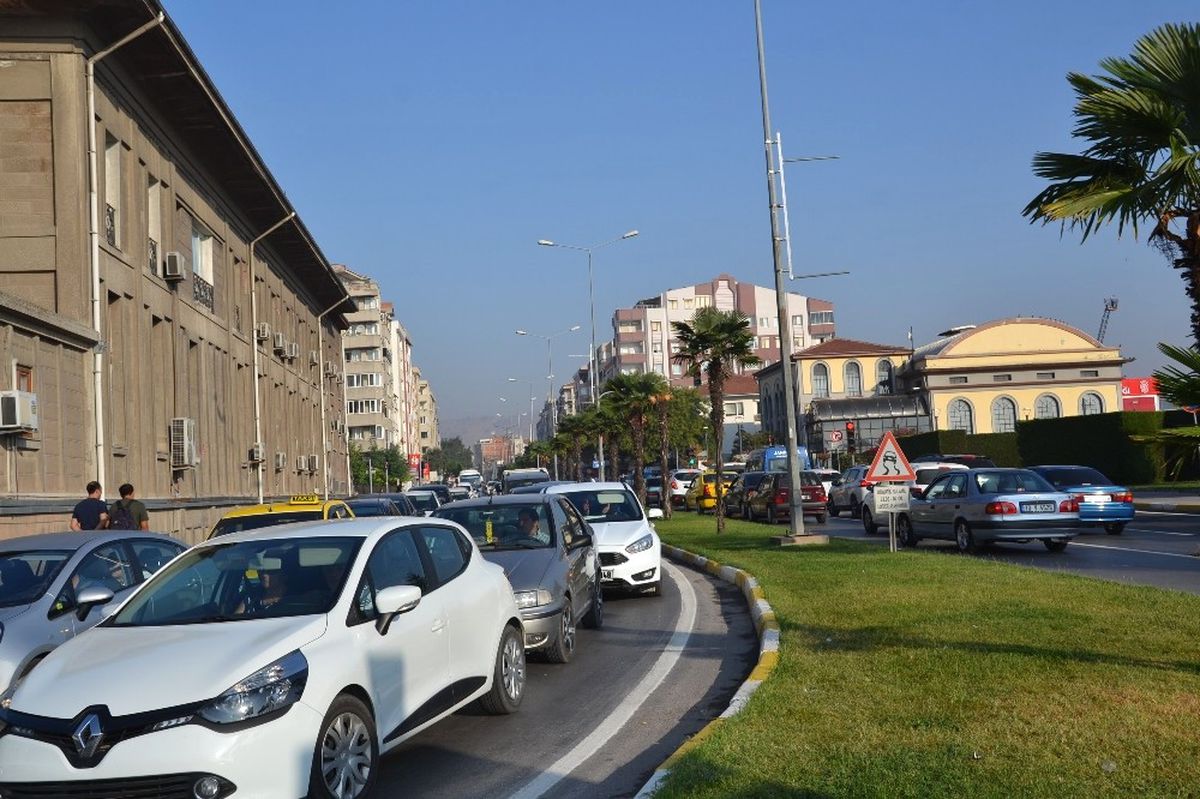 Balıkesir Trafiğinde Okul Yoğunluğu