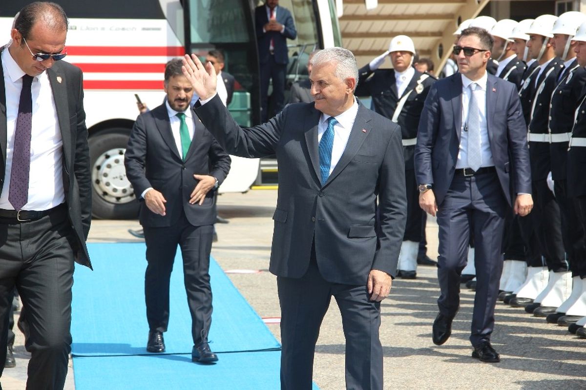 Başbakan Binali Yıldırım Şanlıurfa Valiliğini Ziyaret Etti