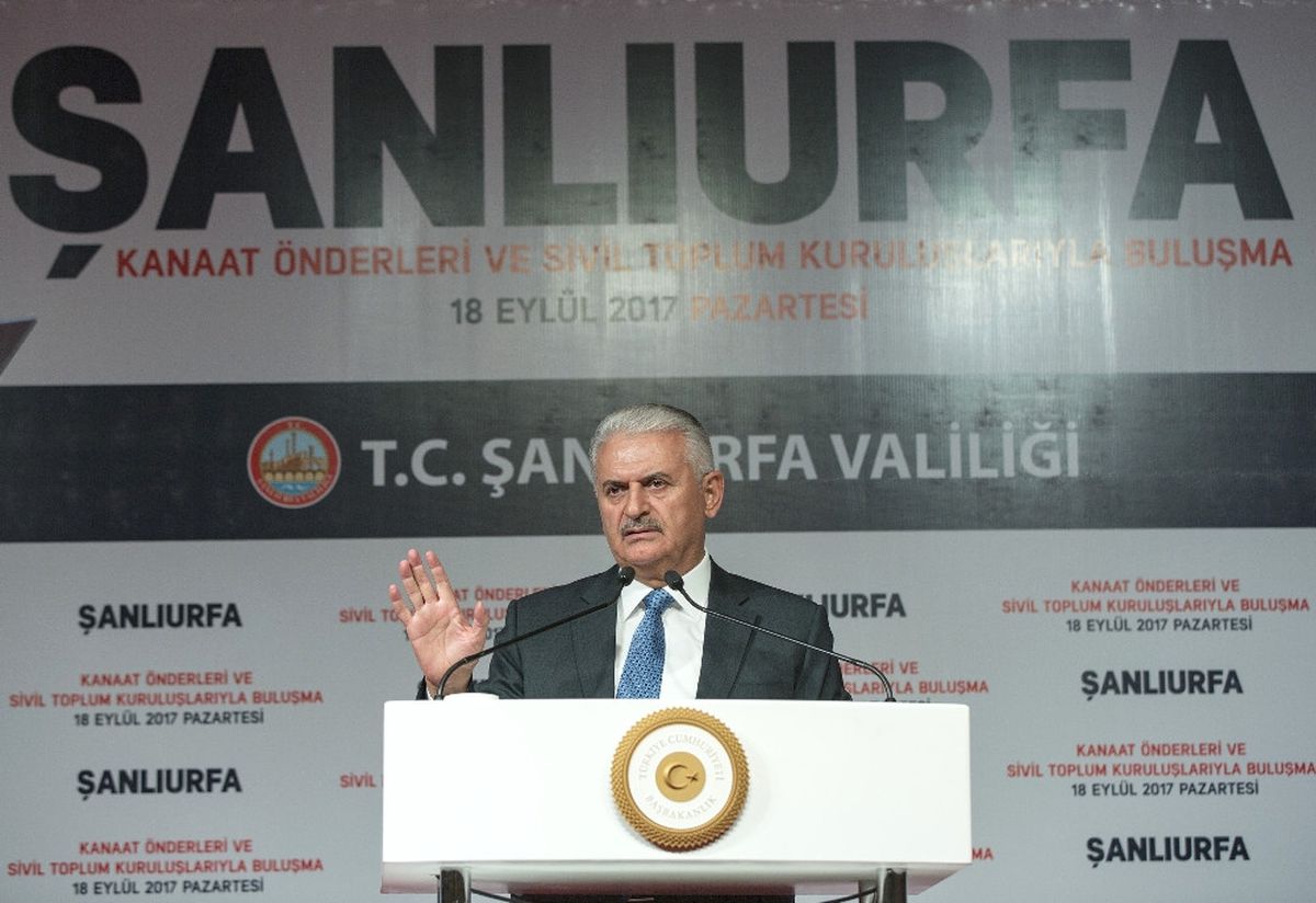 Bir Koluna Fetö\'cüleri, Bir Koluna Bölücüleri Almakla..."