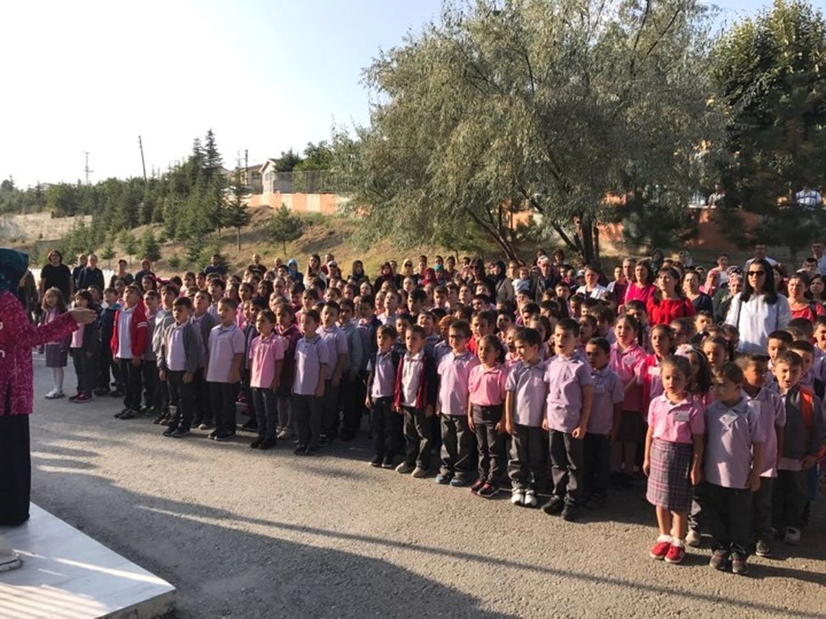 Bozüyük\'te İlk Ders Zili Çaldı