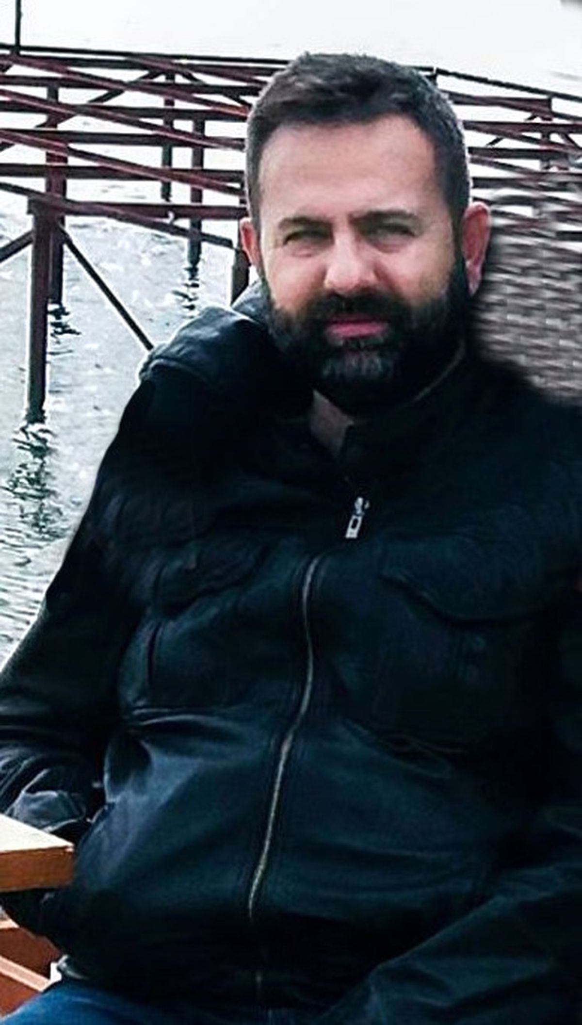 Doğduğu Evde Kendini Vurdu