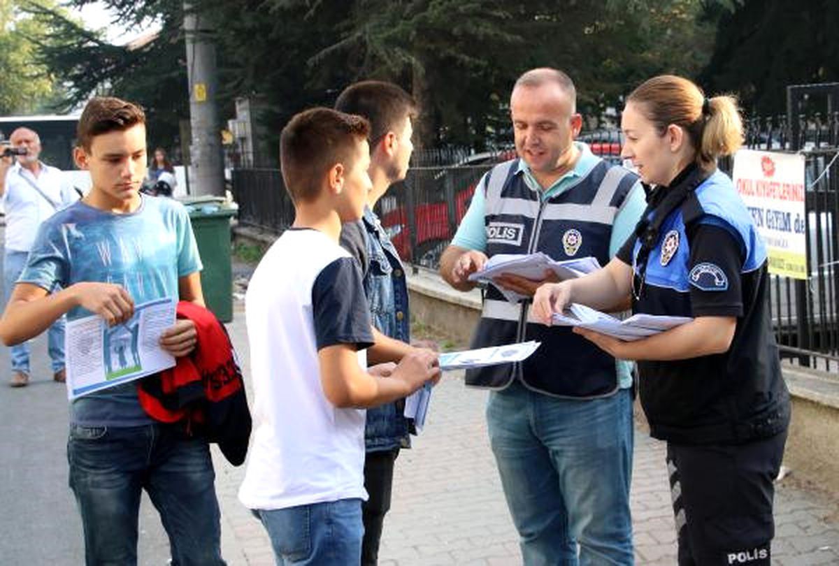 Düzce\'de Okulların Çevresinde Denetim