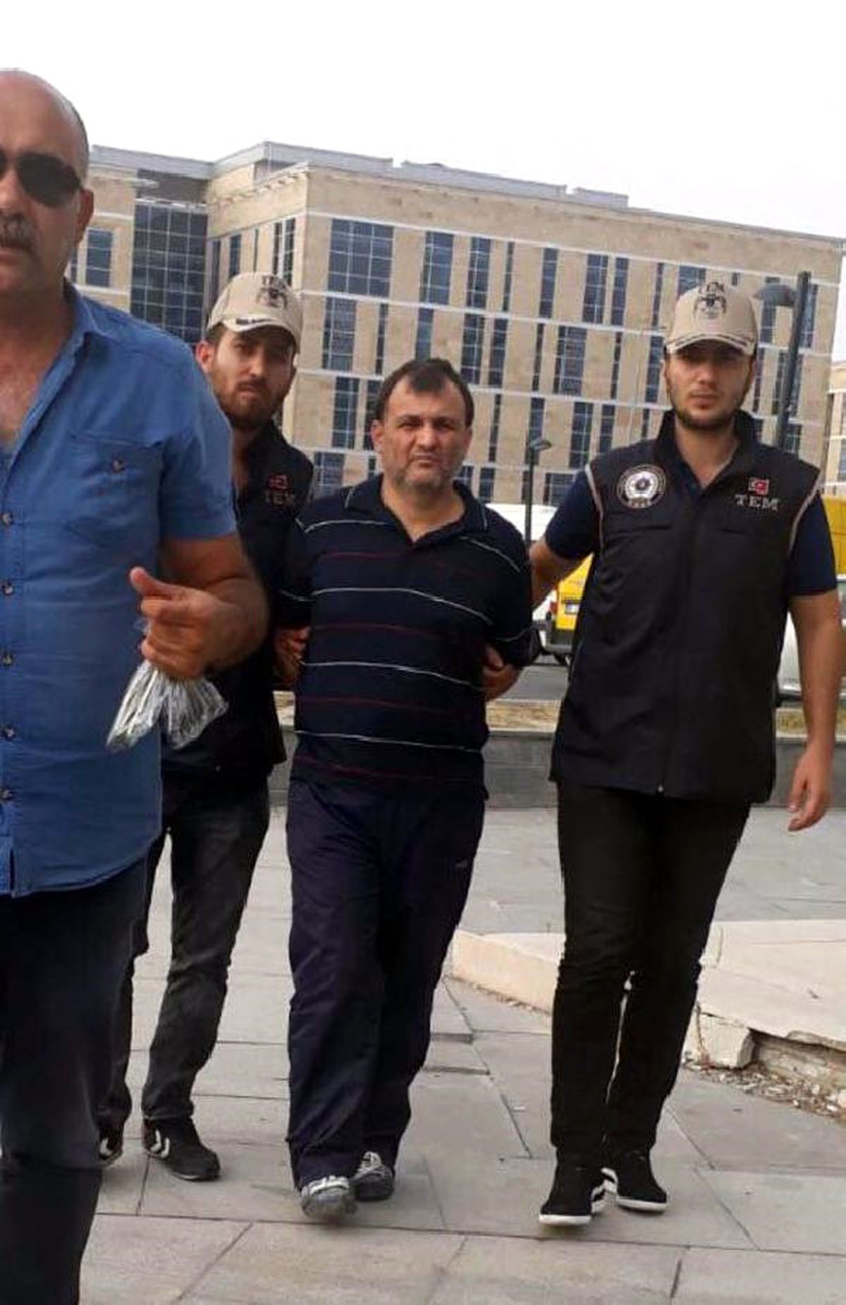 Fetö\'den Aranan Ögretmen Çift Yakalandı