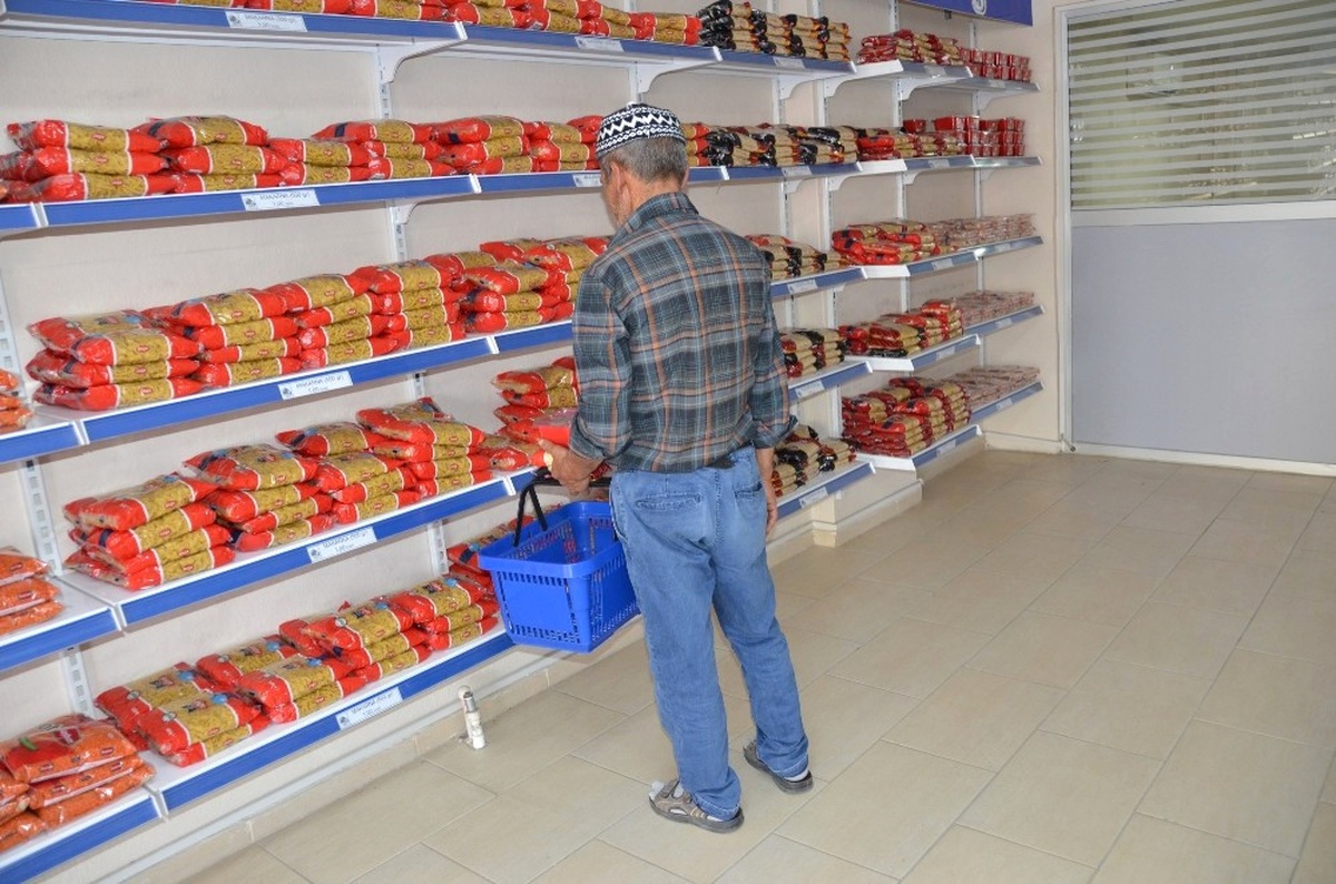 Gıda Bankası İhtiyaç Sahiplerinin Yüzünü Güldürüyor