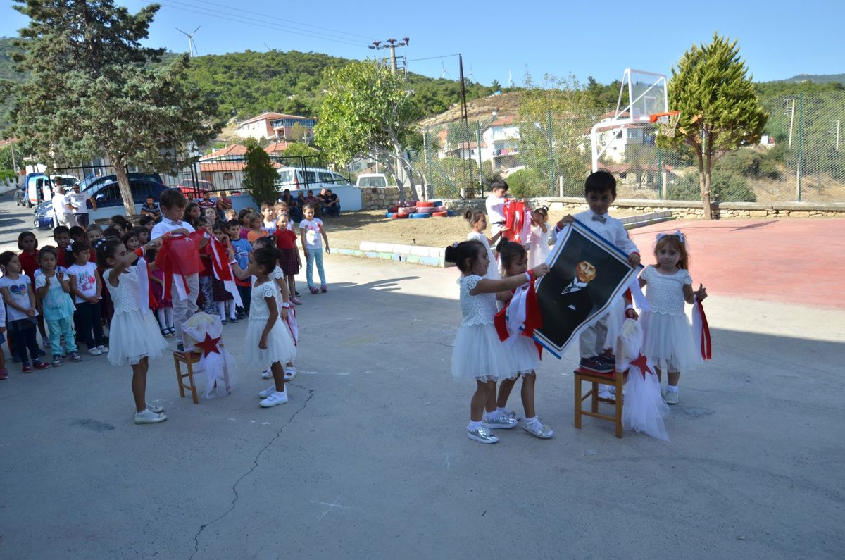 İlk Ders Zili Kozbeyli\'de Çaldı
