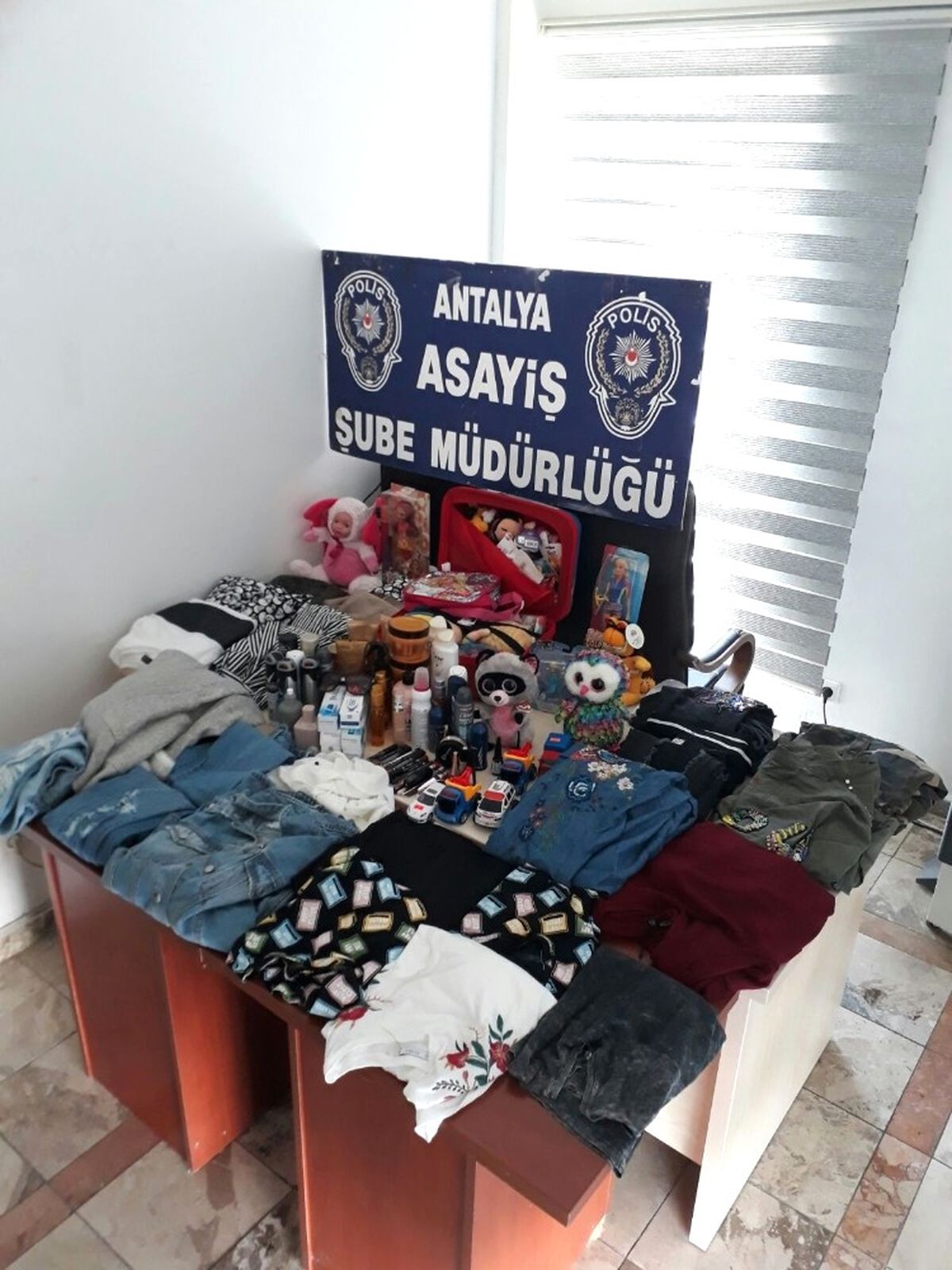 İranlı 4 Kadın Hırsız Yakalandı
