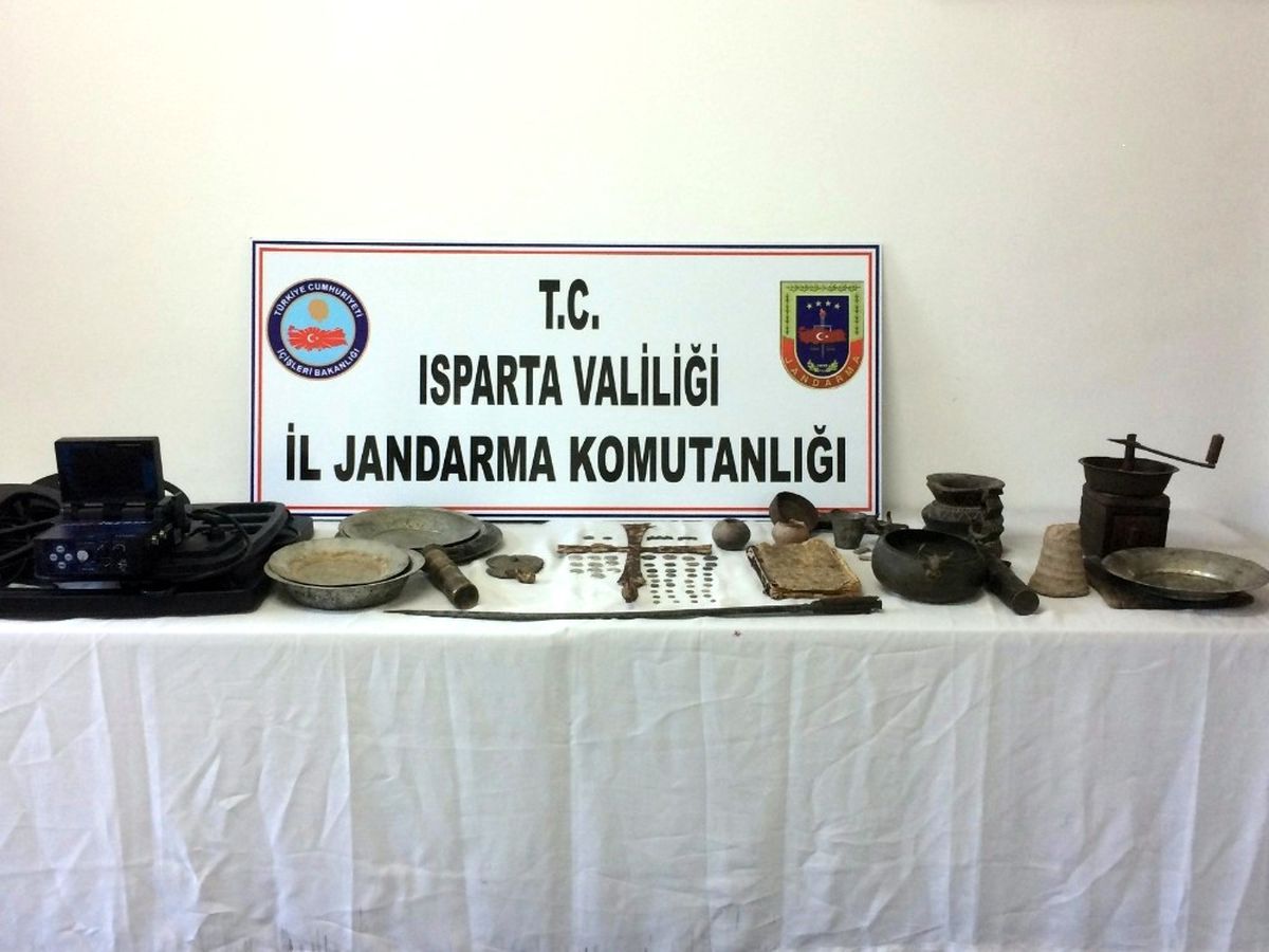 Isparta\'da Tarihi Eser Kaçakçılığı Operasyonu: 2 Gözaltı