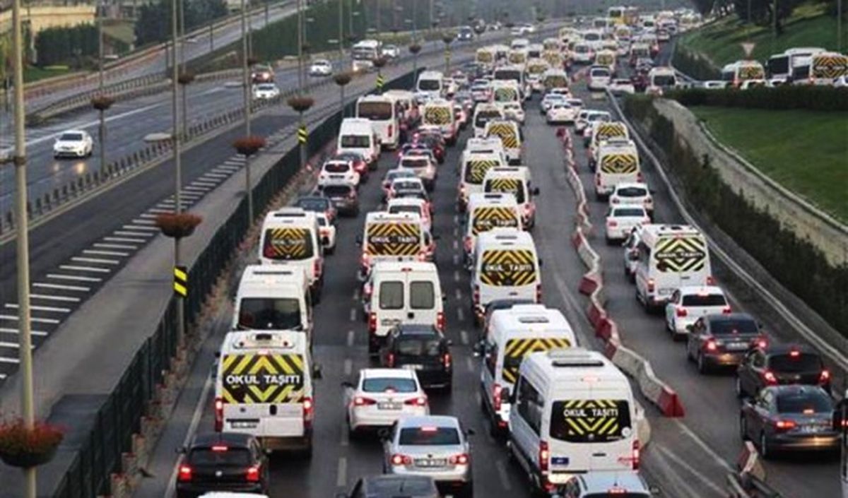 İstanbul Trafiğinde Yeni Eğitim Dönemi Yoğunluğu
