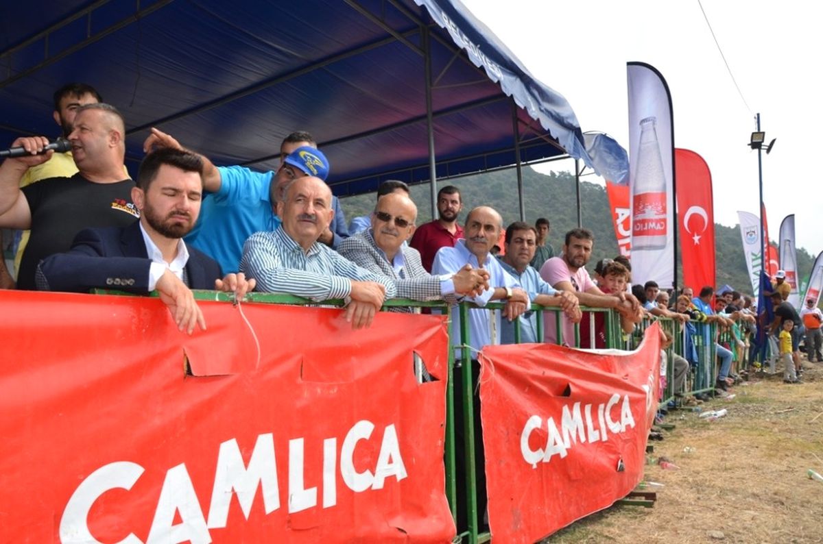 İznik\'te Motokros Yarışları Nefes Kesti