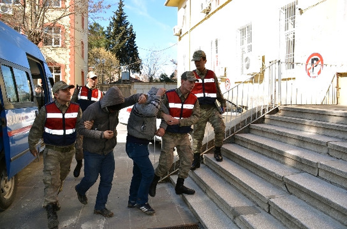 Kaçak Kazı Yapan 6 Kişi Suçüstü Yakalandı