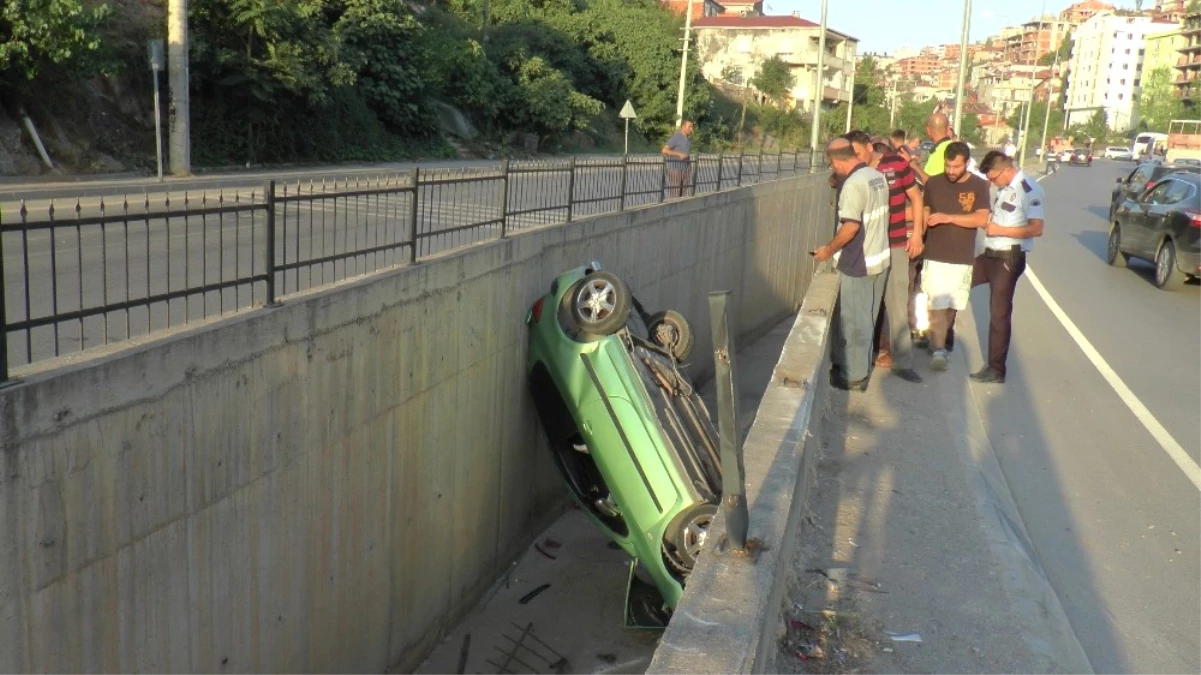 Kocaeli\'de Otomobil Su Kanalına Uçtu: 1 Yaralı
