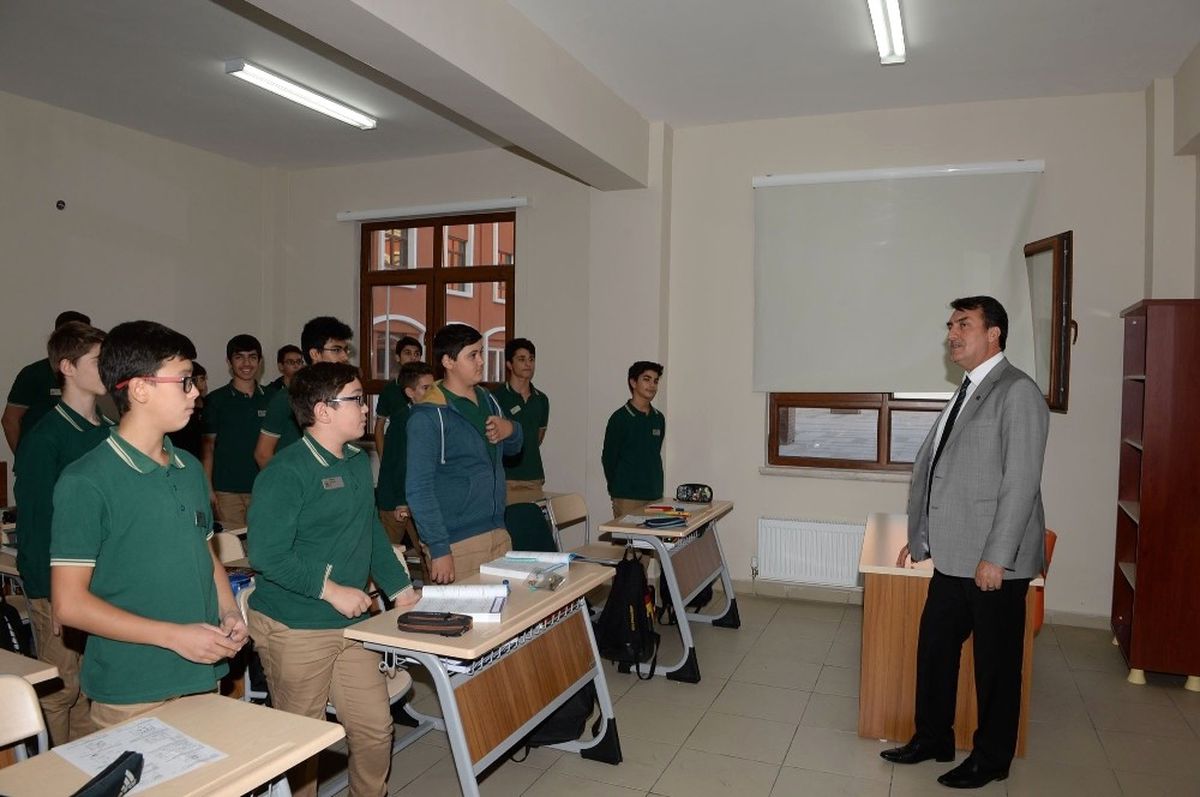 Murad Hüdavendigar Lisesi\'ne 41 Ülkeden Öğrenci