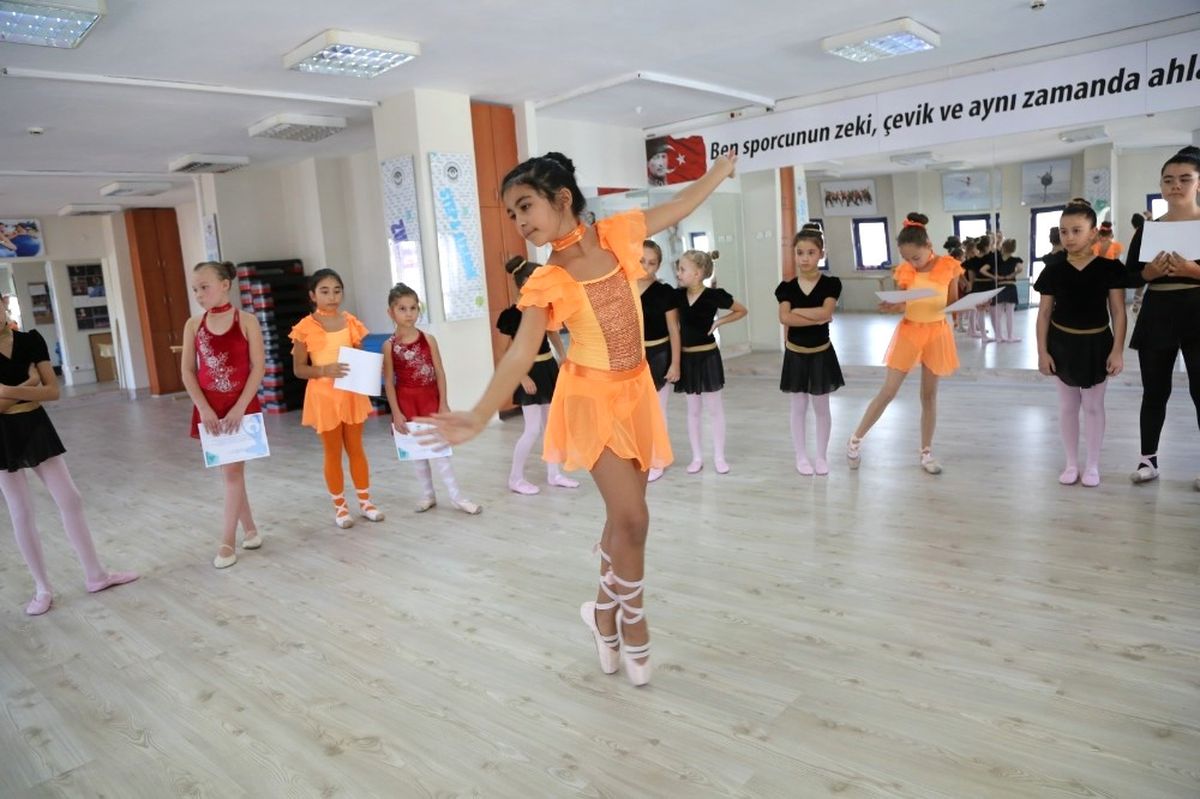 Odunpazarı\'nda Bale Eğitimi Devam Ediyor