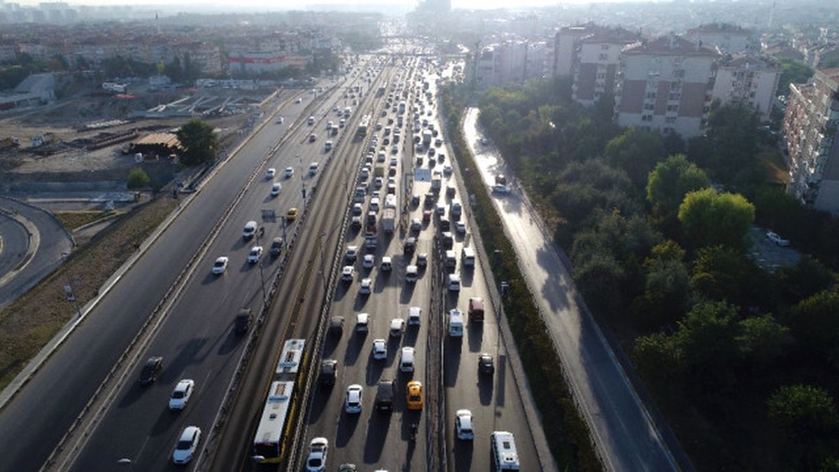 Okulların İlk Gününde Akşam Trafiği...