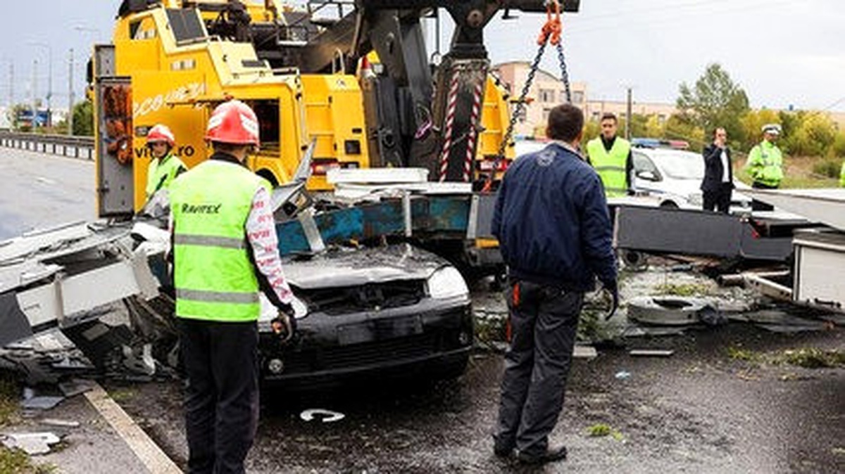 Romanya: Fırtına Can Aldı, 8 Ölü 67 Yaralı
