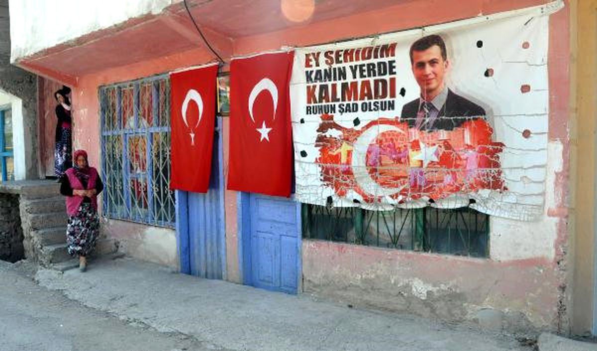 Şehit Necmettin Öğretmenin Evinde Hüzün