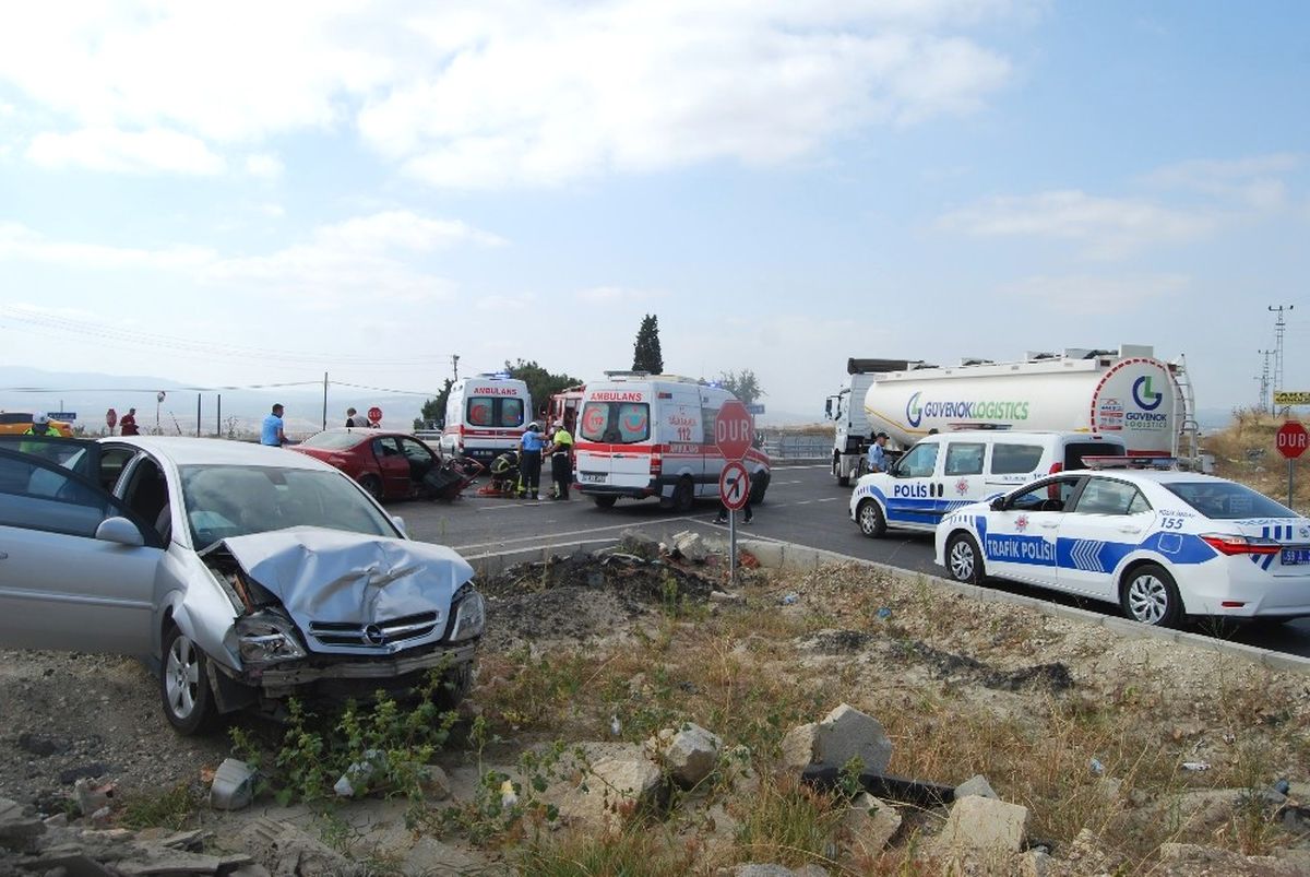 Tekirdağ\'da Trafik Kazası: 5 Yaralı