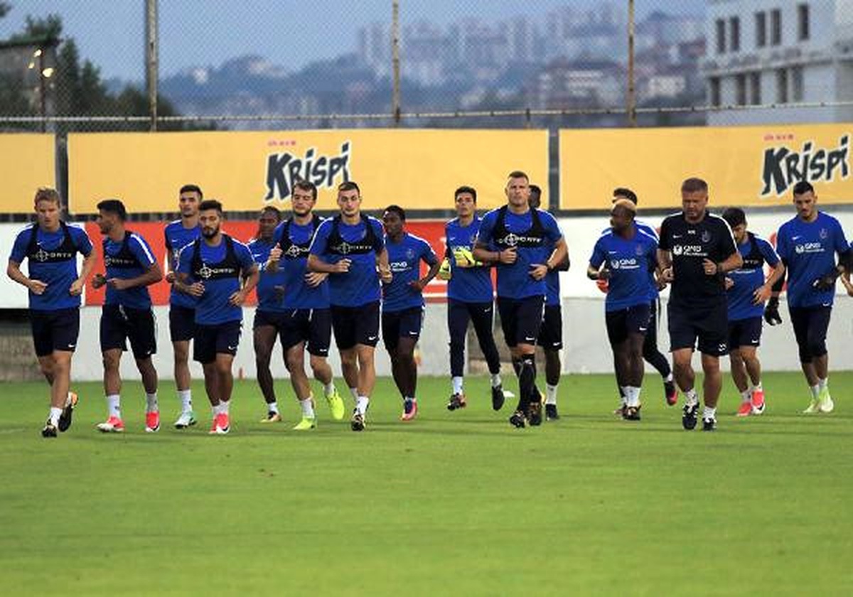Trabzonspor\'da Aytemiz Alanyaspor Maçı Hazırlıkları Başladı