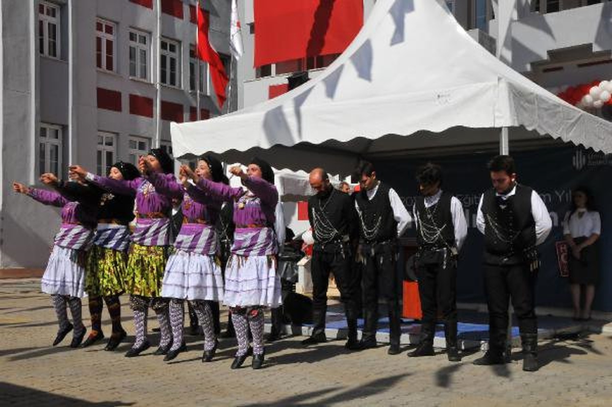 Ümraniye Belediyesi Yeni Eğitim Öğretim Yılı Açılışını TOKİ Ortaokulu\'nda Yaptı