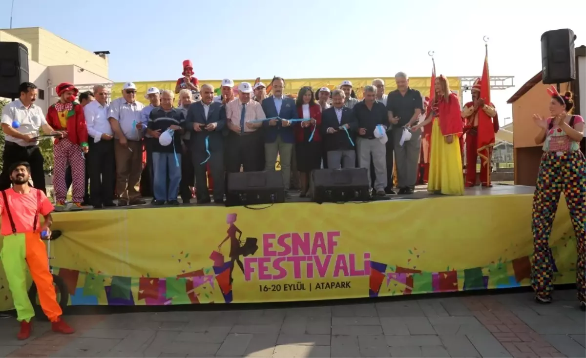 Uşak\'ta 2. Esnaf Festivali Başladı