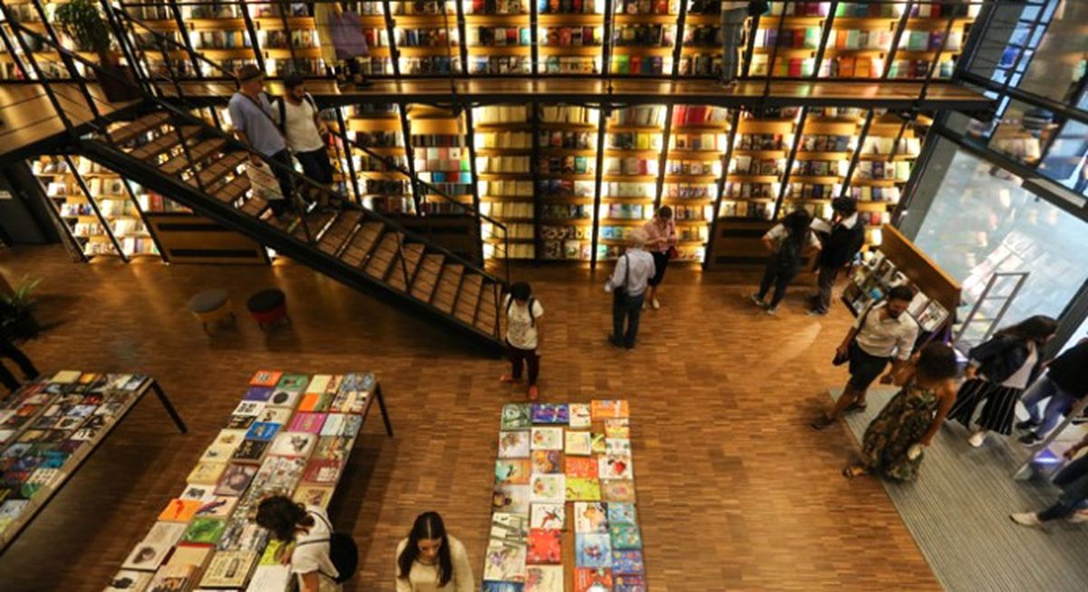 Yapı Kredi Kültür Sanat, İstiklâl\'e Yenilenerek Döndü