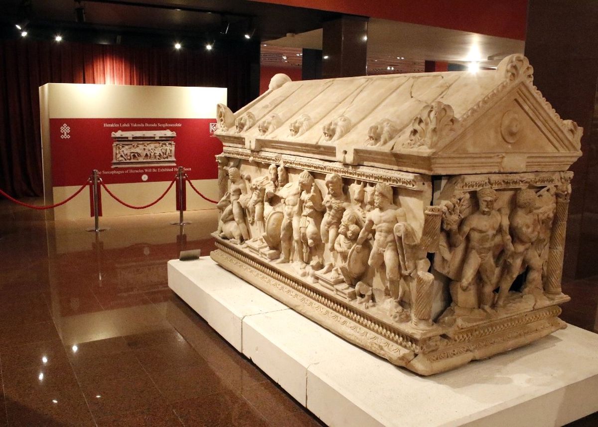 Antalya Müzesi\'ndeki Yerini Alan Herakles Lahdi Açılışı Bekliyor