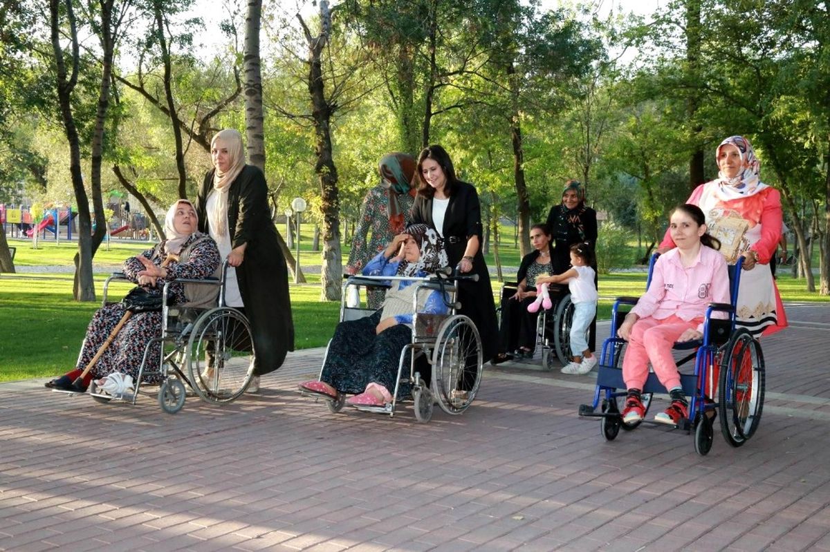 Başkan Yazgı\'nın Eşi Engelli Kadınlarla Bir Araya Geldi