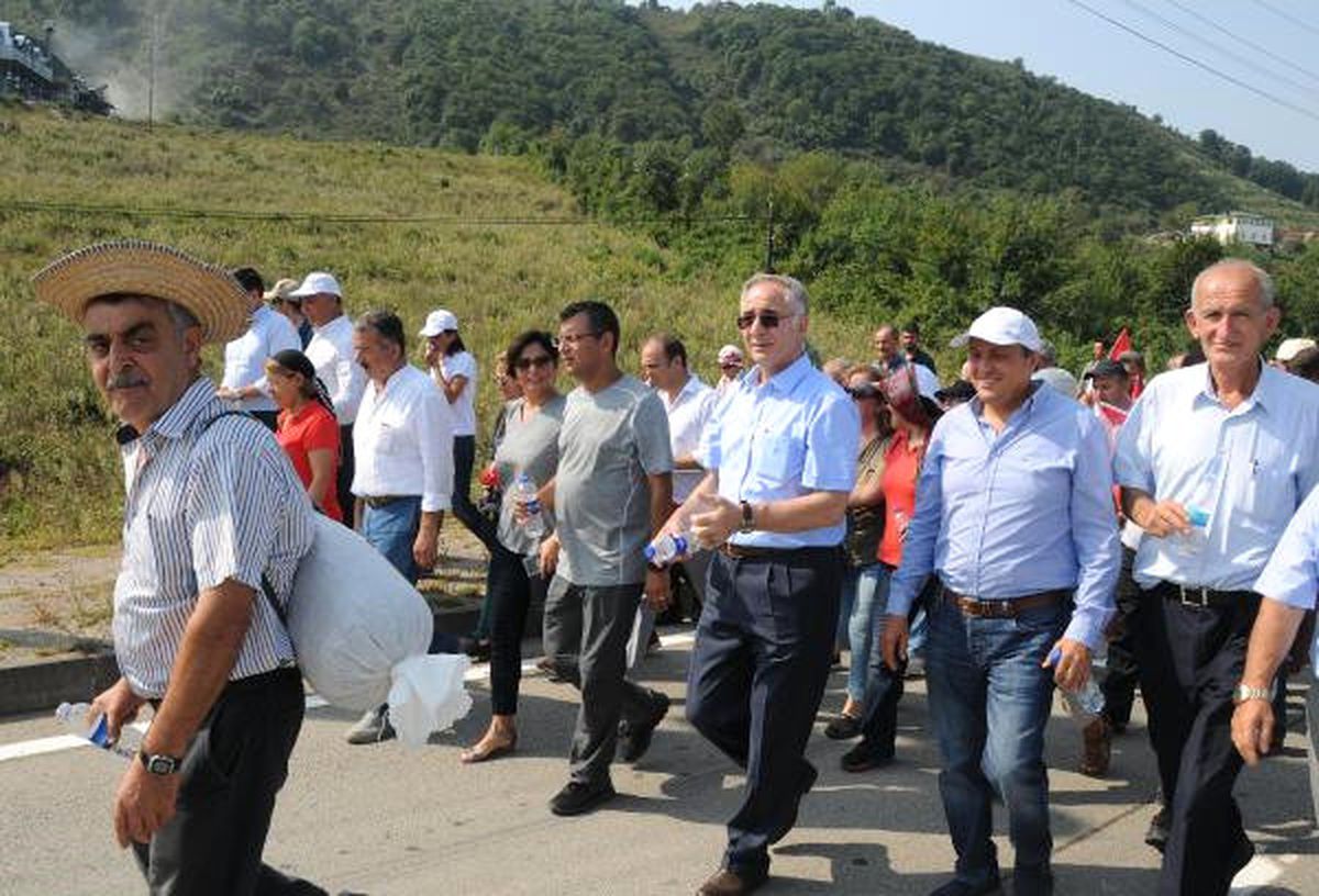 CHP\'nin \'Fındık\' Yürüyüşü İkinci Gününde