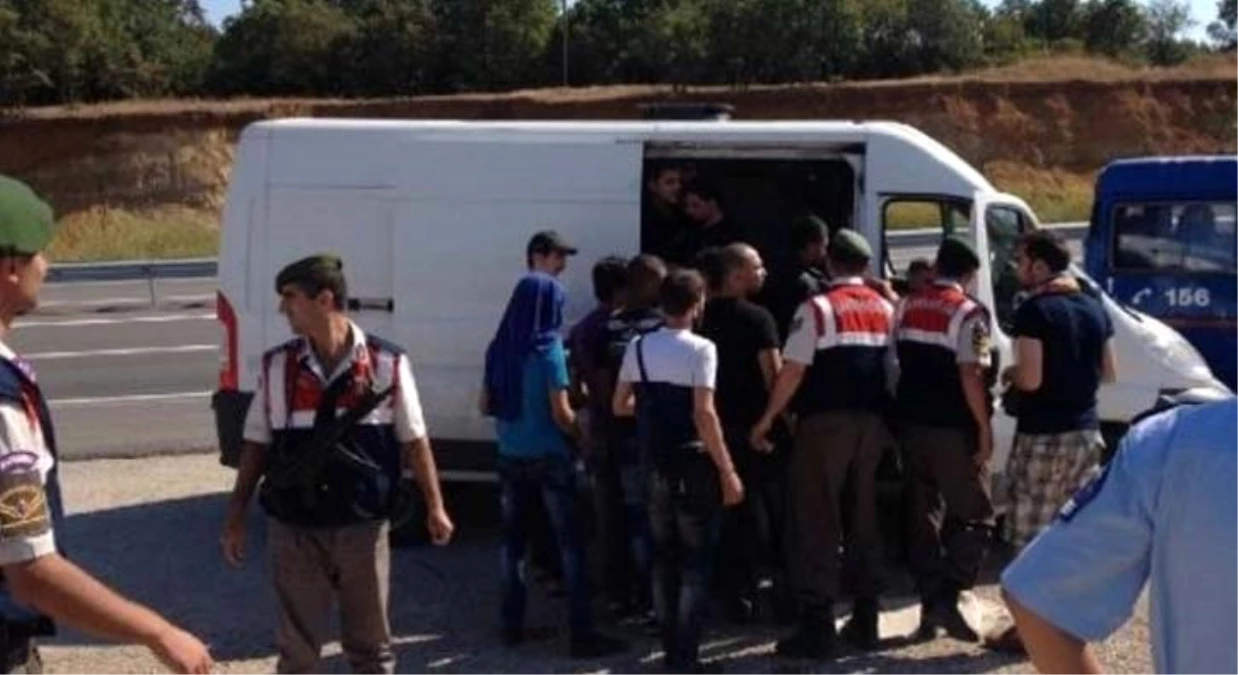 Edirne\'de 97 Kaçak ve Sığınmacı Yakalandı