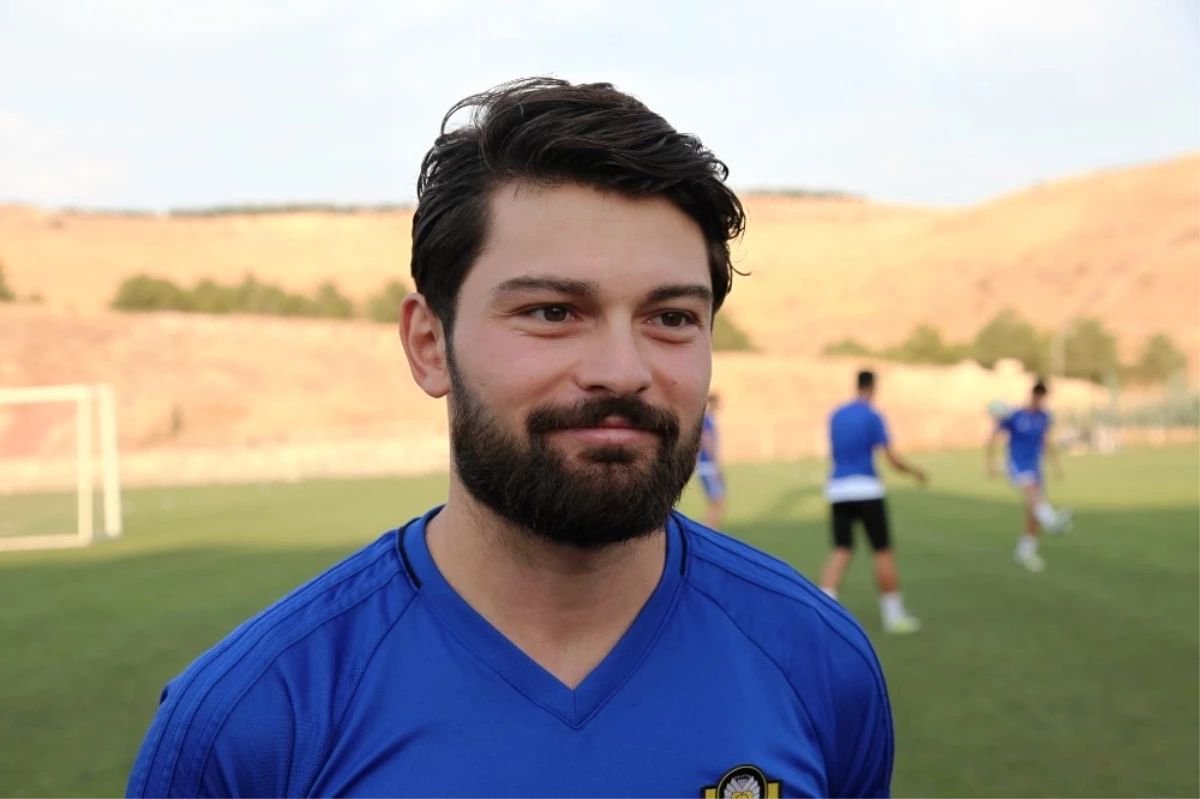 Evkur Yeni Malatyaspor\'un Golcüsünden "Oynamak İstiyorum" Mesajı