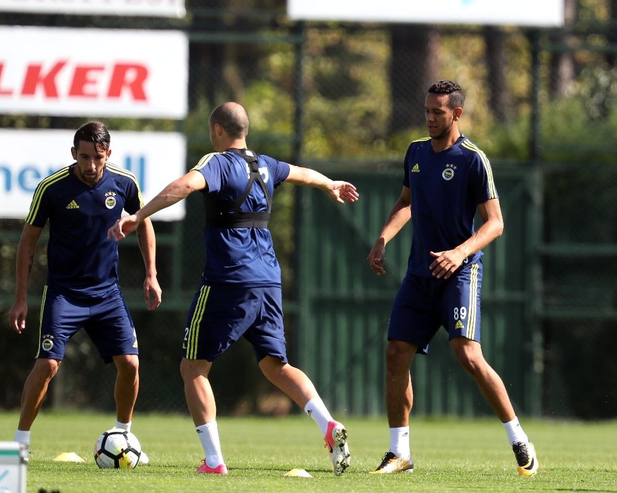 Fenerbahçe\'de Derbi Mesaisi Başladı
