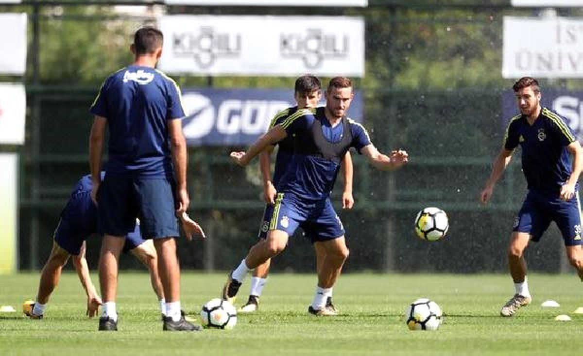 Fenerbahçe Derbiye Skrtel\'den Yoksun Hazırlanıyor