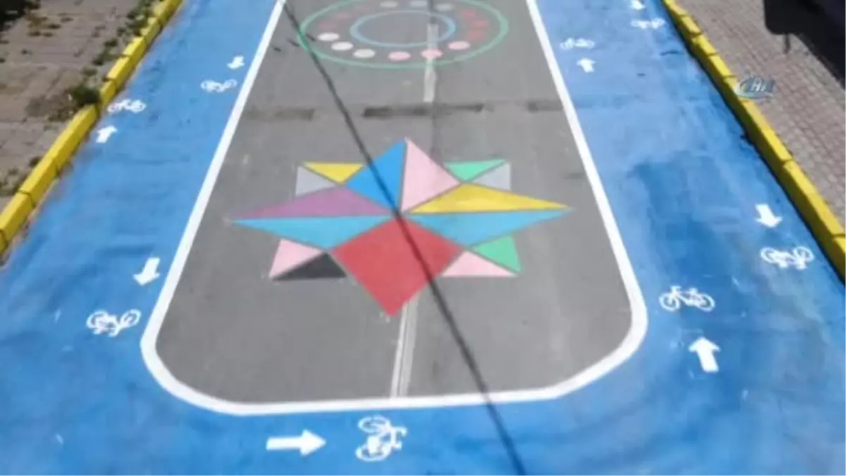 Gaziosmanpaşa\'da Çocuklar Sanal Oyunları Bırakıp Oyun Sokağına Koştu