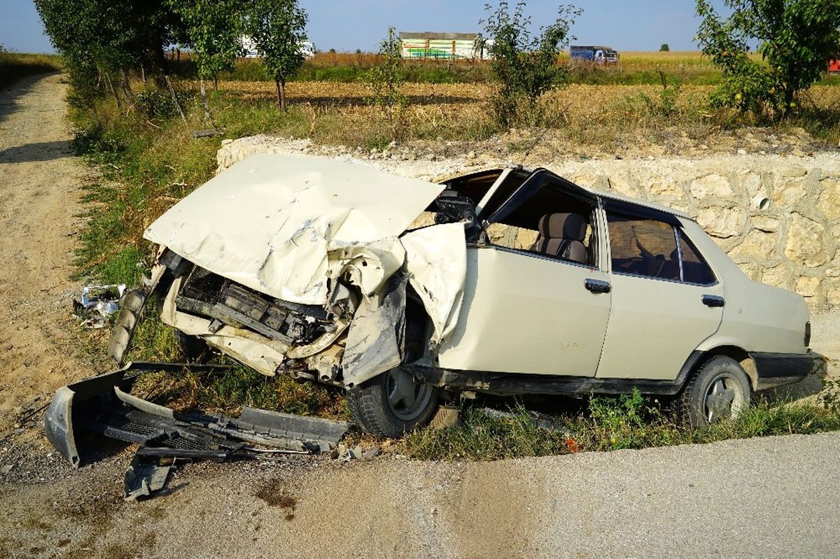 Hastaneye Giderken Kazada Yaralandılar