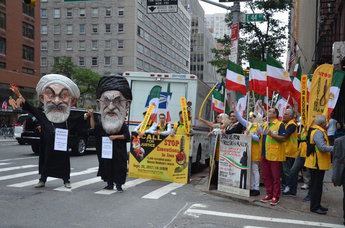 İran Cumhurbaşkanı Ruhani ABD\'de Protesto Edildi