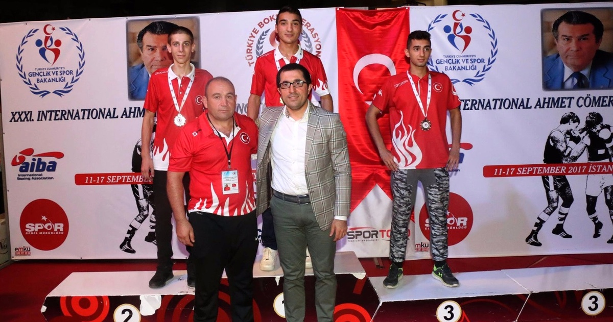 Kağıtsporlu Özay, Uluslararası Turnuvada 2. Oldu