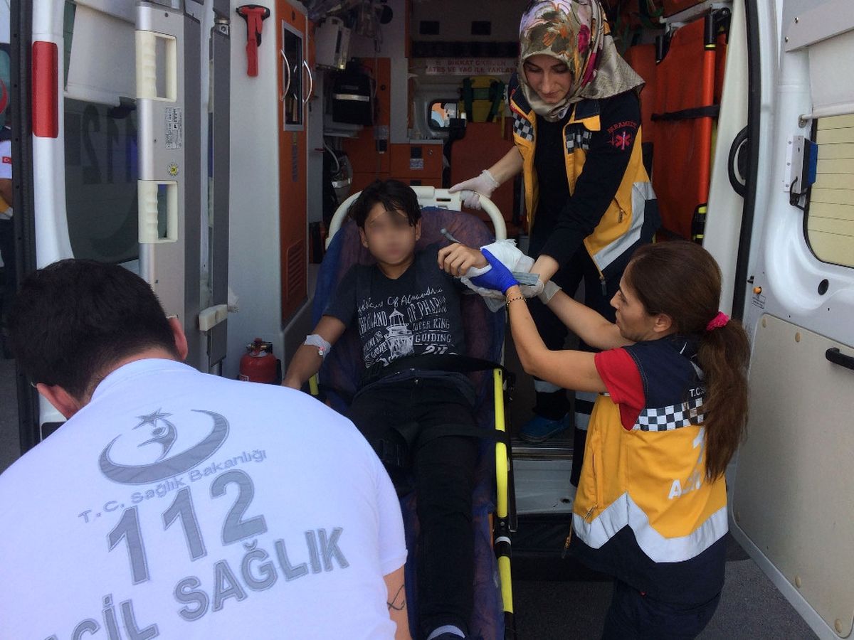 Koluna Demir Saplandı