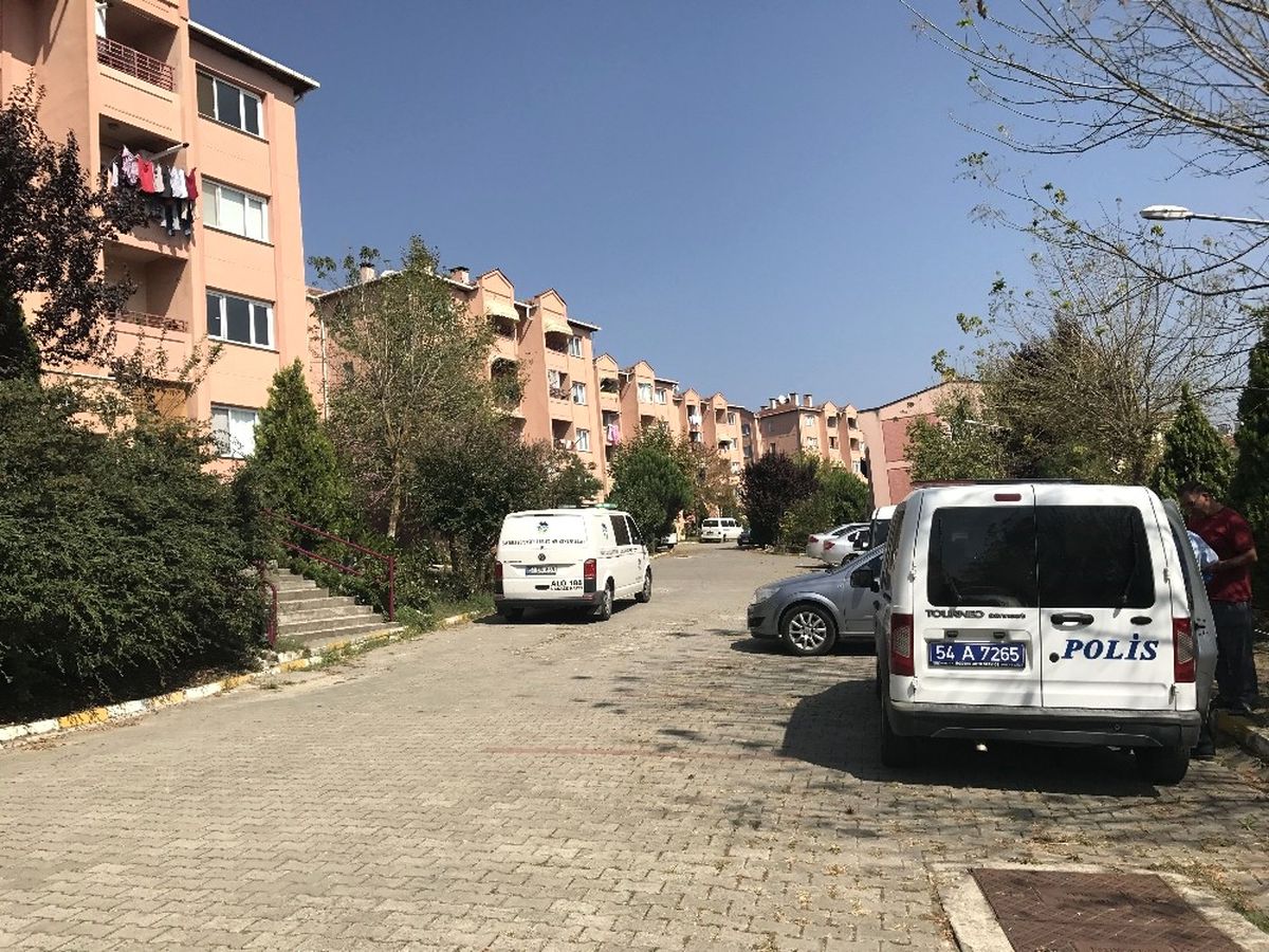 Sakarya\'da Bir Şahıs Evinde Ölü Olarak Bulundu