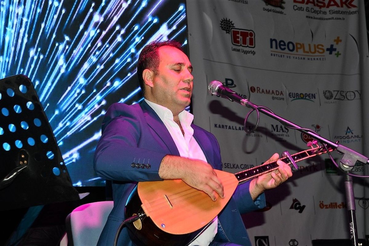 Tepebaşı\'nda Türkü Gecesi