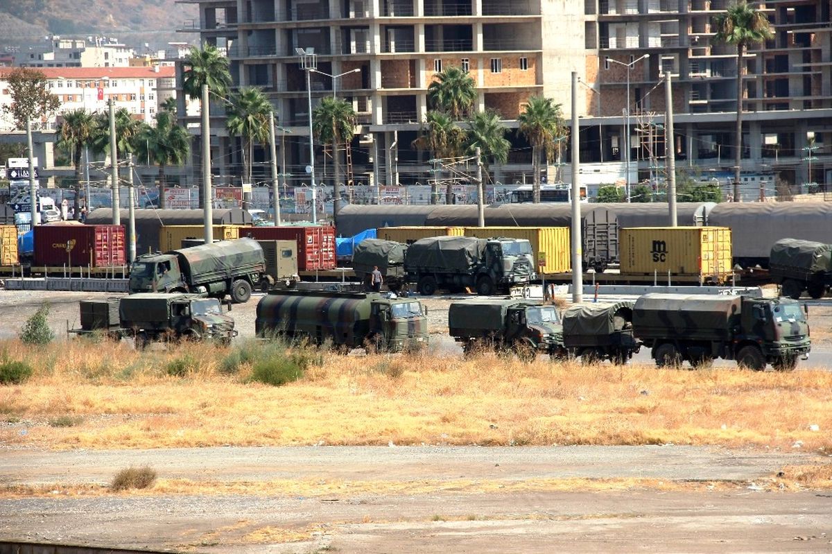 TSK\'nın Sınıra Sevkiyatı Sürüyor